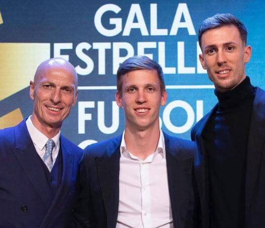 Dani Olmo with his dad Miquel Olmo and brother Carlos Olmo.